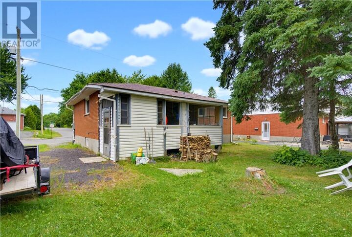 Property Photo:  782 Westmount  ON P3A 1C2 