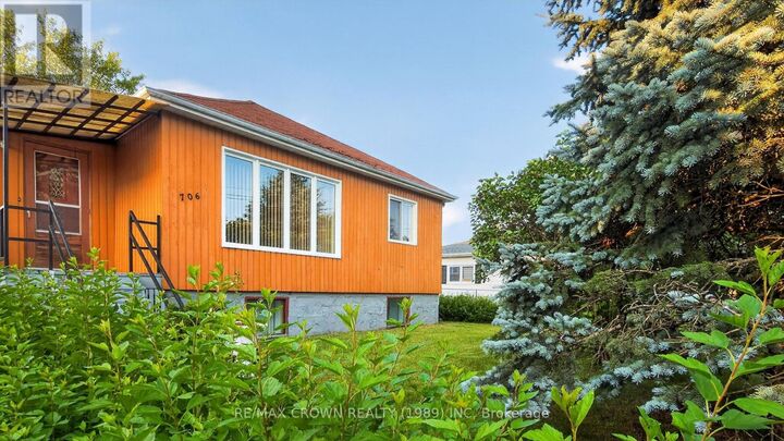 Property Photo:  706 Prince Street  ON P0L 1N0 