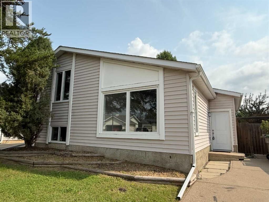 Property Photo: 2725 57B Avenue AB T9V 2N1