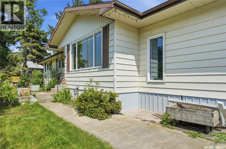 Property Photo: 133 Pollard Street SK S0G 1J0