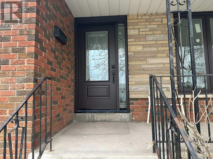 Property Photo: 7490 Middleshire Drive ON L4T 3S2