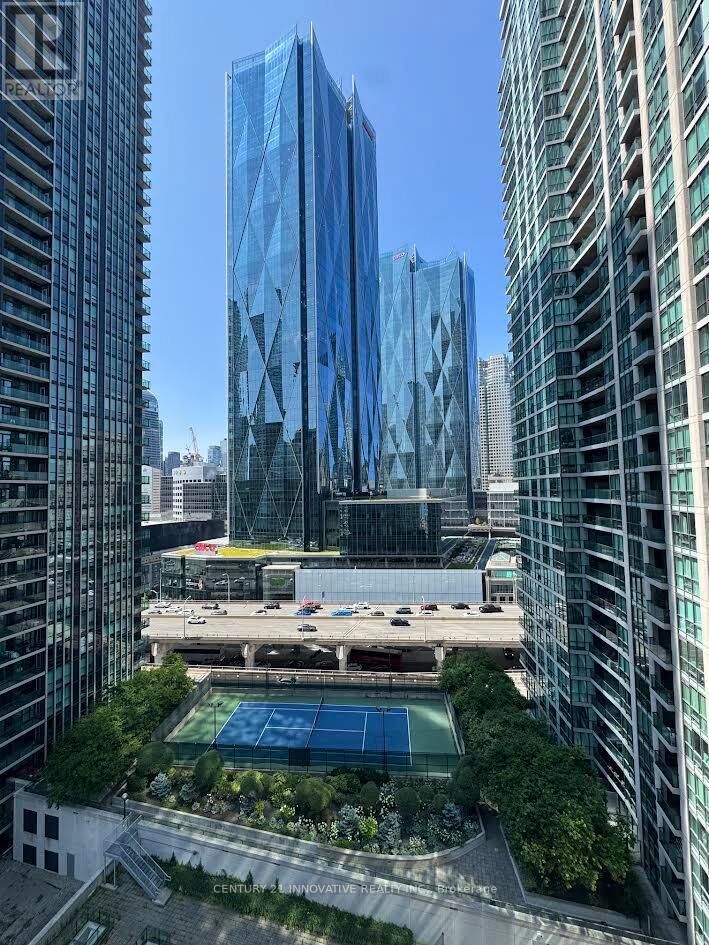 Property Photo: 12 Yonge Street 1602 ON M5E 1Z9