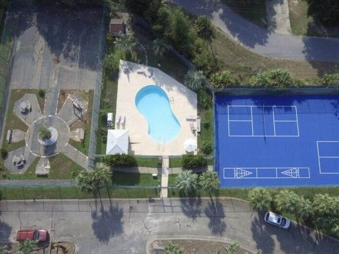 Property Photo: 2737 Bay Club Drive FL 32566