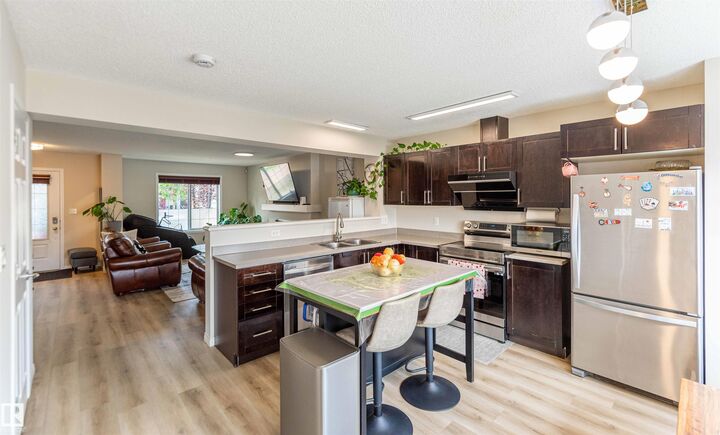 Property Photo:  8527 Ellis Link NW  AB T6M 0P5 