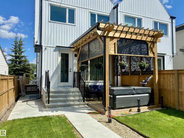 Property Photo:  10936 117 Street NW  AB T5H 3N6 