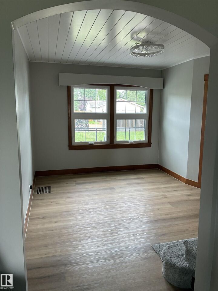 Property Photo: 5240 55 Avenue AB T0B 4N0