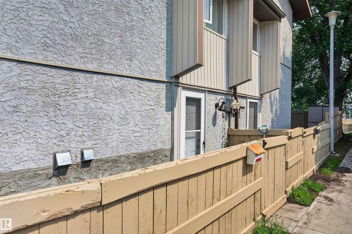 Property Photo:  14120 80 Street NW 12  AB T5C 1L6 