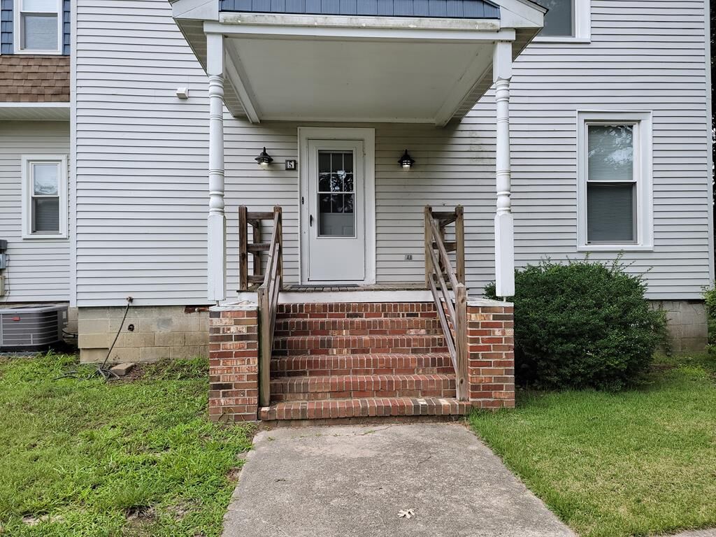 Property Photo:  Unit 5 Prince Henry Ln  VA 23417 