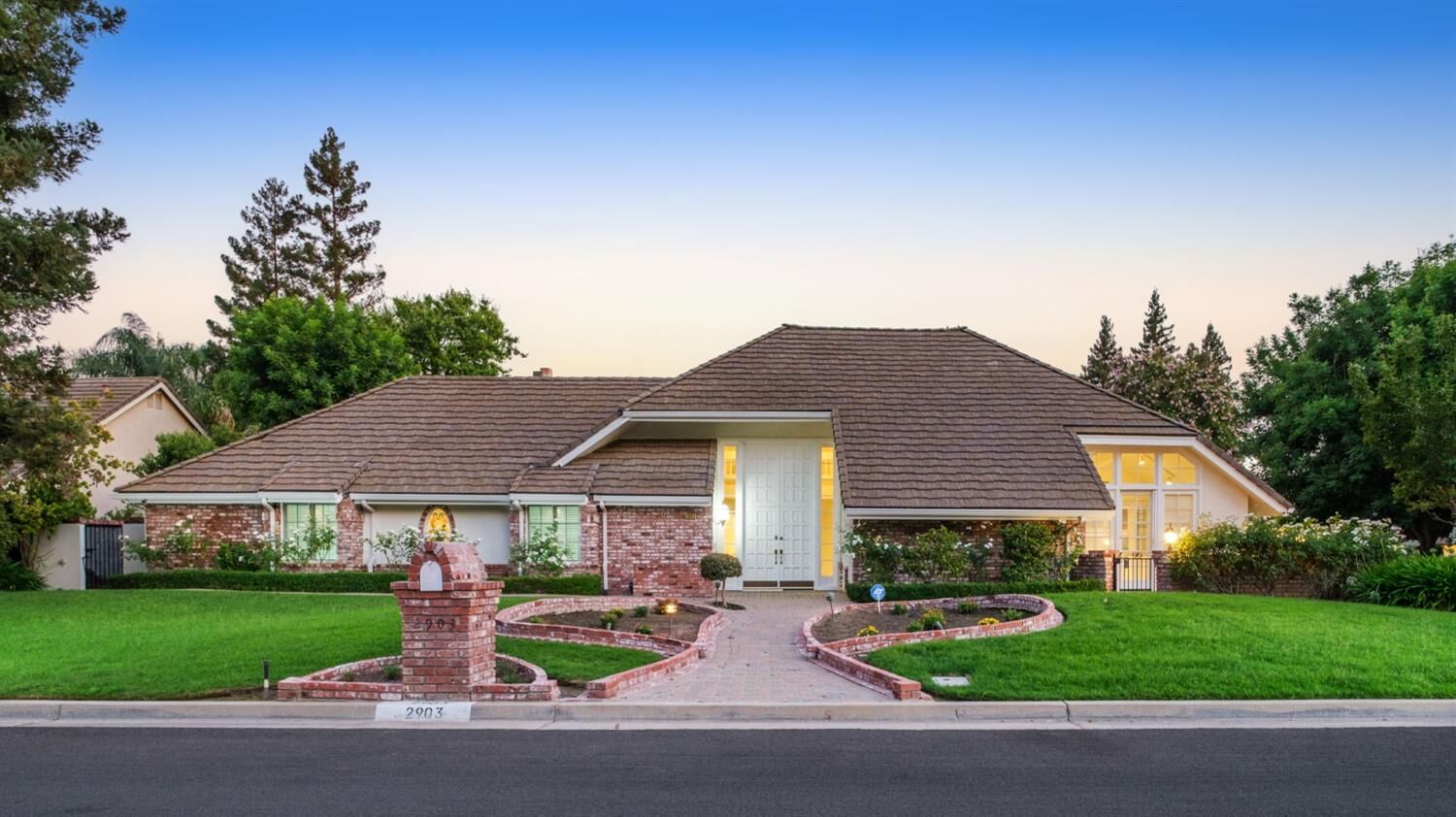 Property Photo:  2903 W Cromwell Avenue  CA 93711 