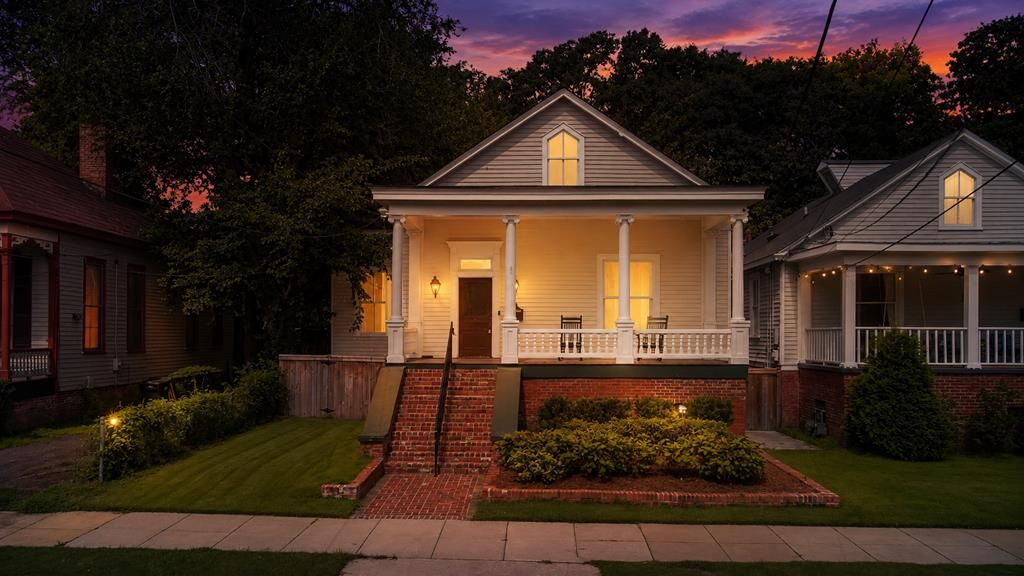 Property Photo: 715 1st Avenue GA 31901