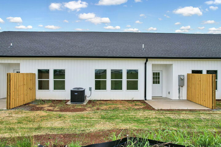 Property Photo: 1080 Congress Parkway N TN 37303