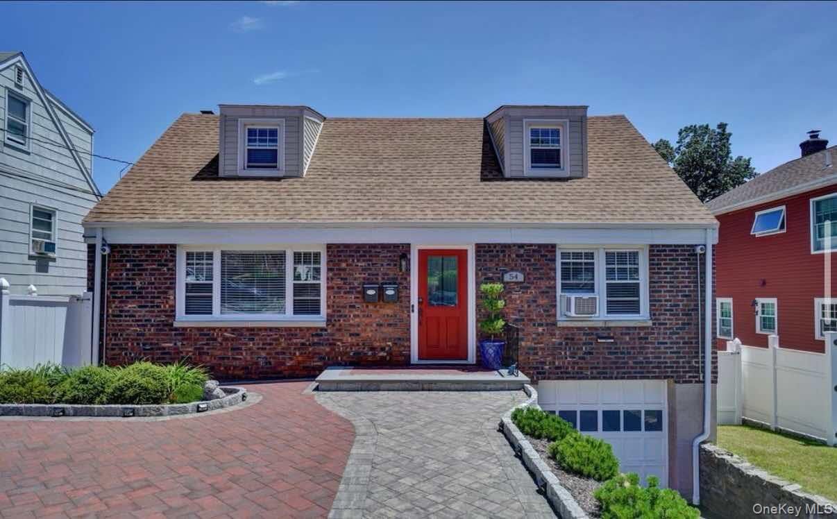 Property Photo:  54 McGeory Avenue 2  NY 10708 