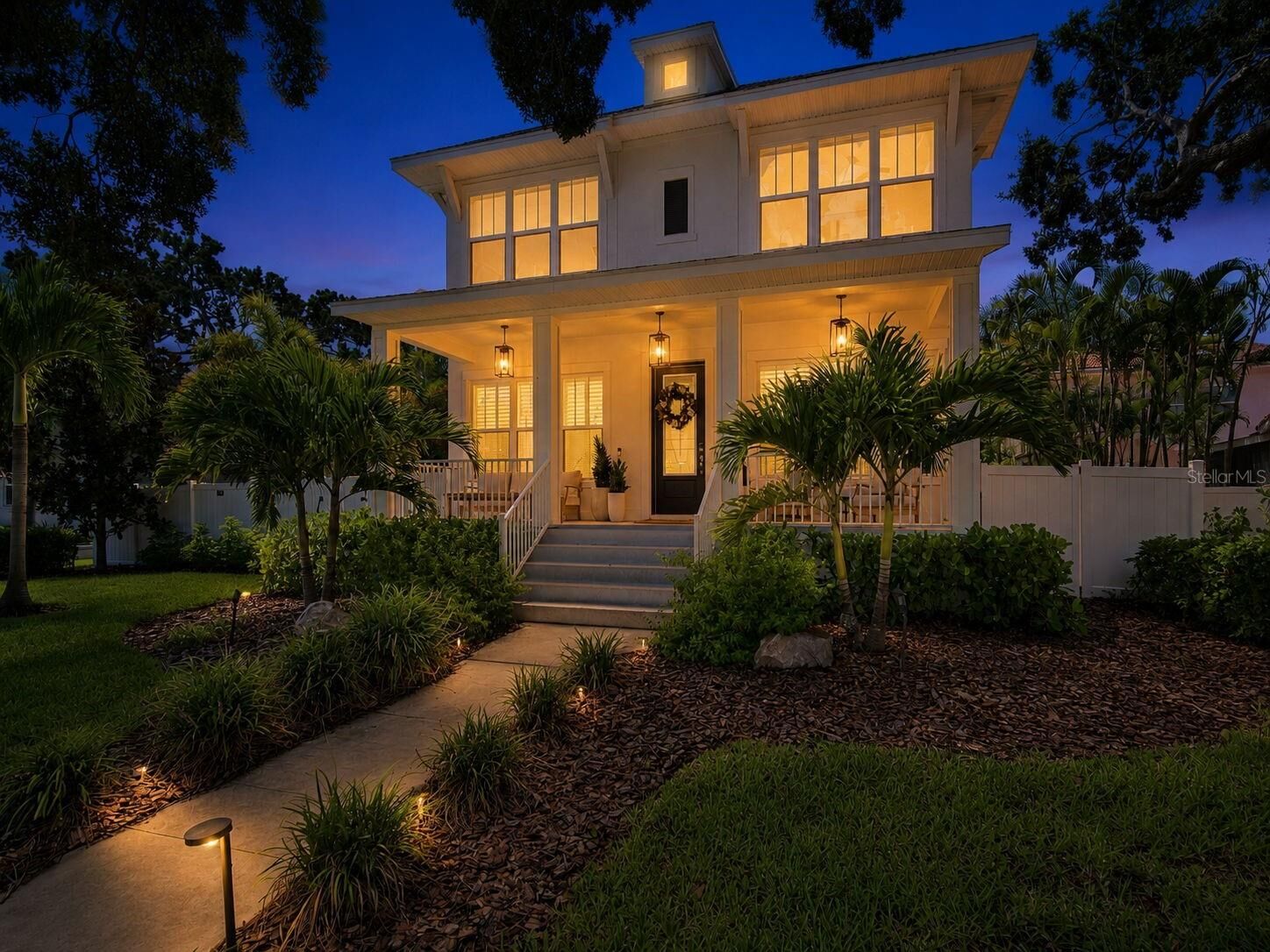Property Photo: 312 35th Avenue NE FL 33704