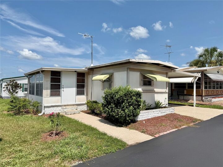 Property Photo: 7103 El Meyers Street FL 33541