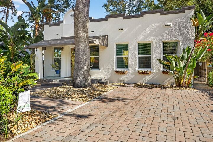 Property Photo:  2705 N Poplar Avenue  FL 33602 