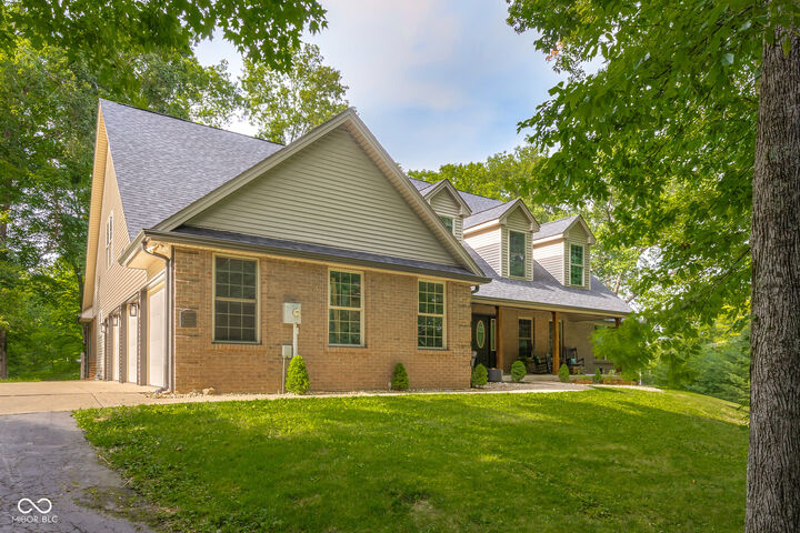 Property Photo:  2240 N 700 W  IN 47201 