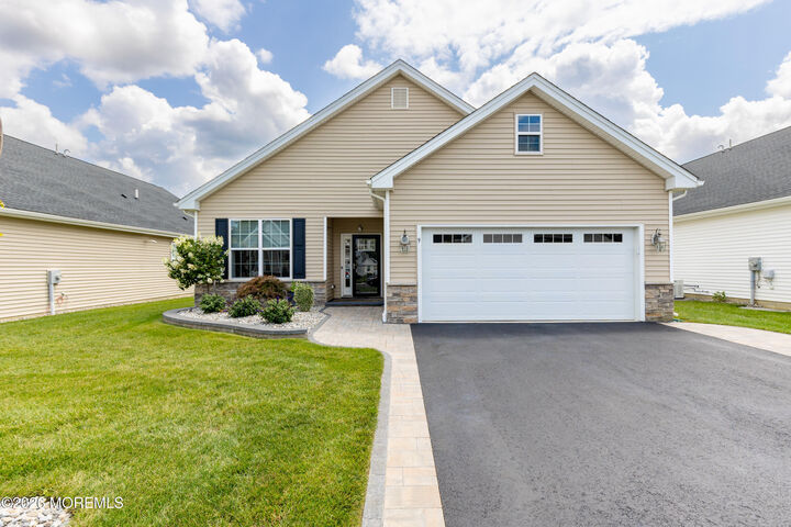 Property Photo:  9 Emerald Road  NJ 08533 