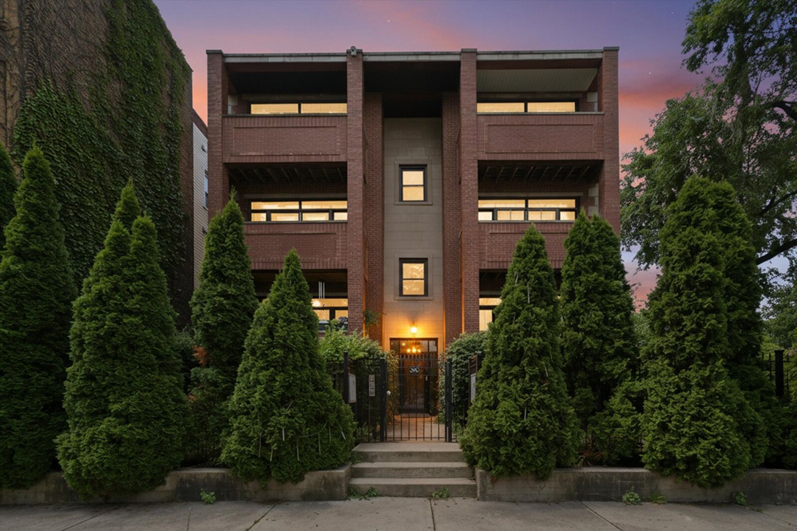 Property Photo: 6500 S Minerva Avenue 3N IL 60637