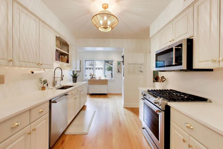 Property Photo:  435 Malden Avenue  IL 60526 