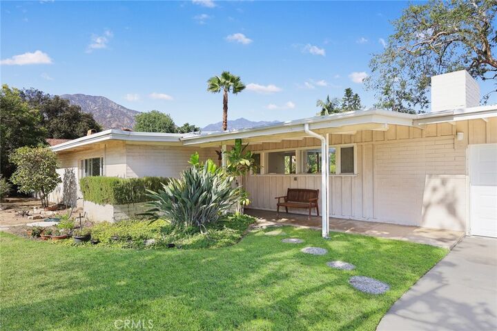 Property Photo:  206 Oak Meadow Road  CA 91024 