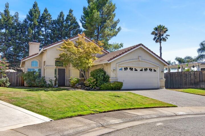 Property Photo: 5011 Olean Street CA 95628