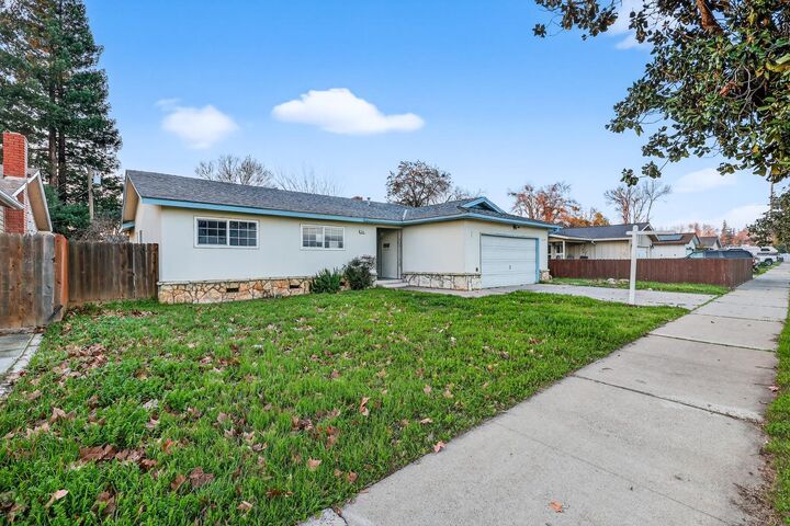 Property Photo: 3205 N Parsons Avenue CA 95340