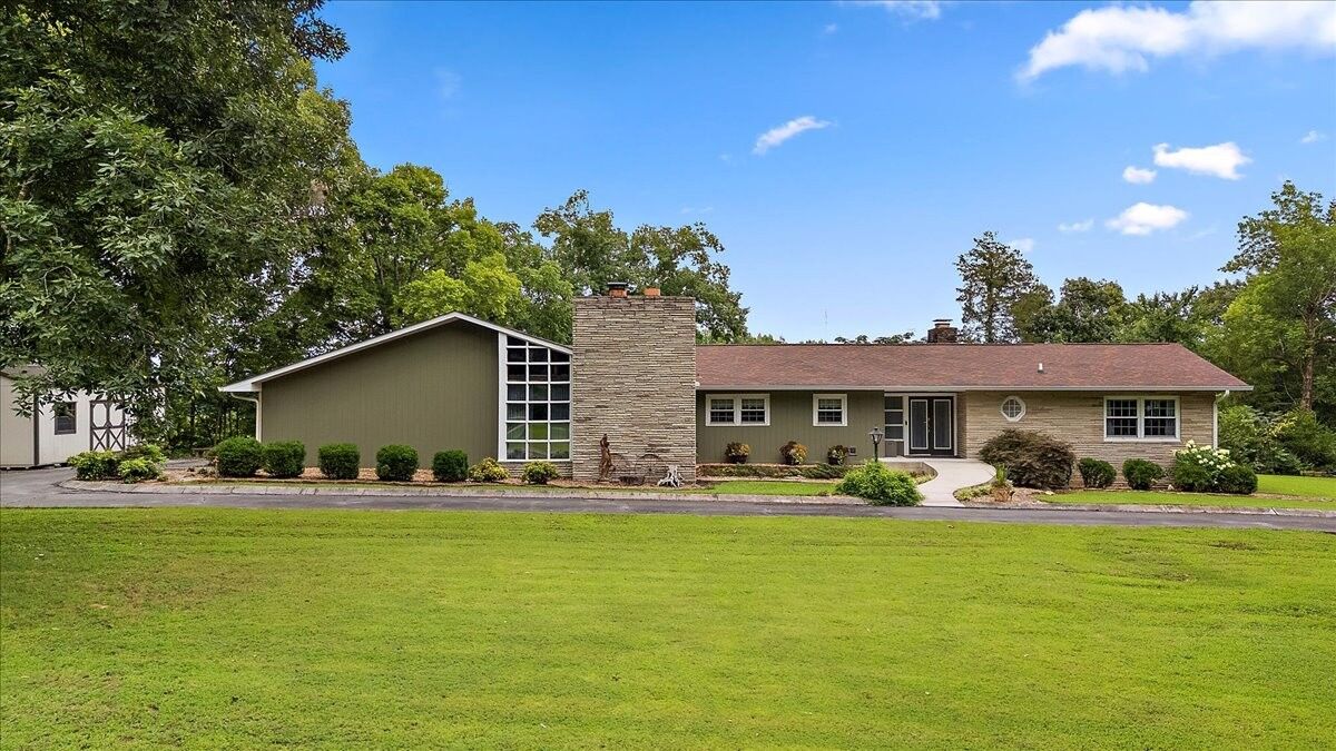 Property Photo:  615 Narrows Rd  TN 37160 