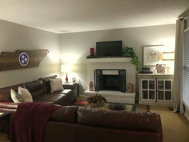 Property Photo: 2075 Stonebrook Dr TN 37128