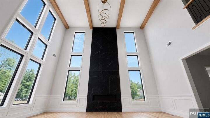 Property Photo:  292 Georgian Drive  NJ 07652 