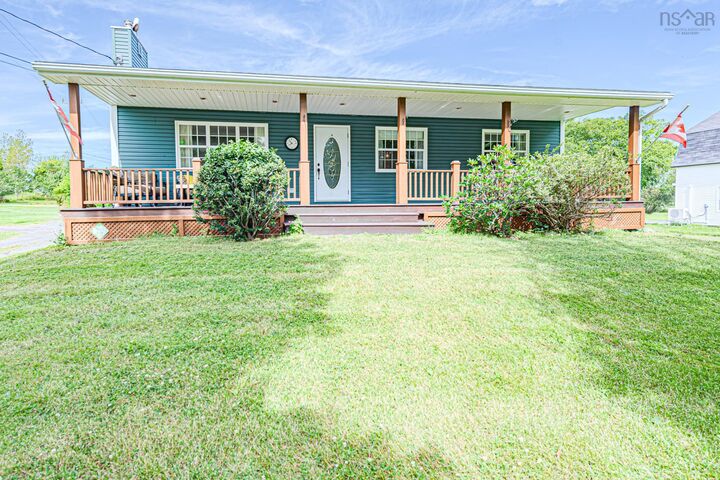 112 Pleasant Street — photo 1