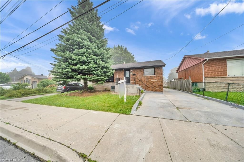 Property Photo: 441 West 5th Street ON L9C 3P5