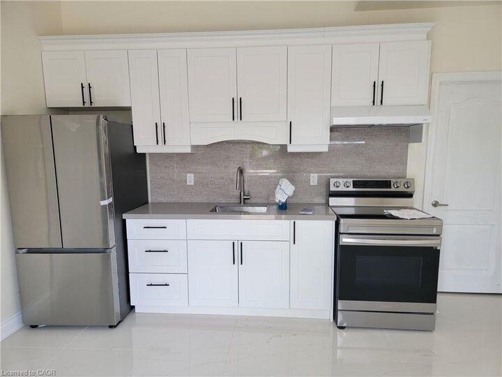 Property Photo: 103 Peel Street 2 ON N3S 5M3