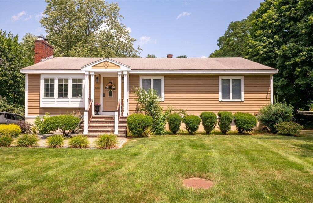 Property Photo: 980 Salem St 2 MA 01940
