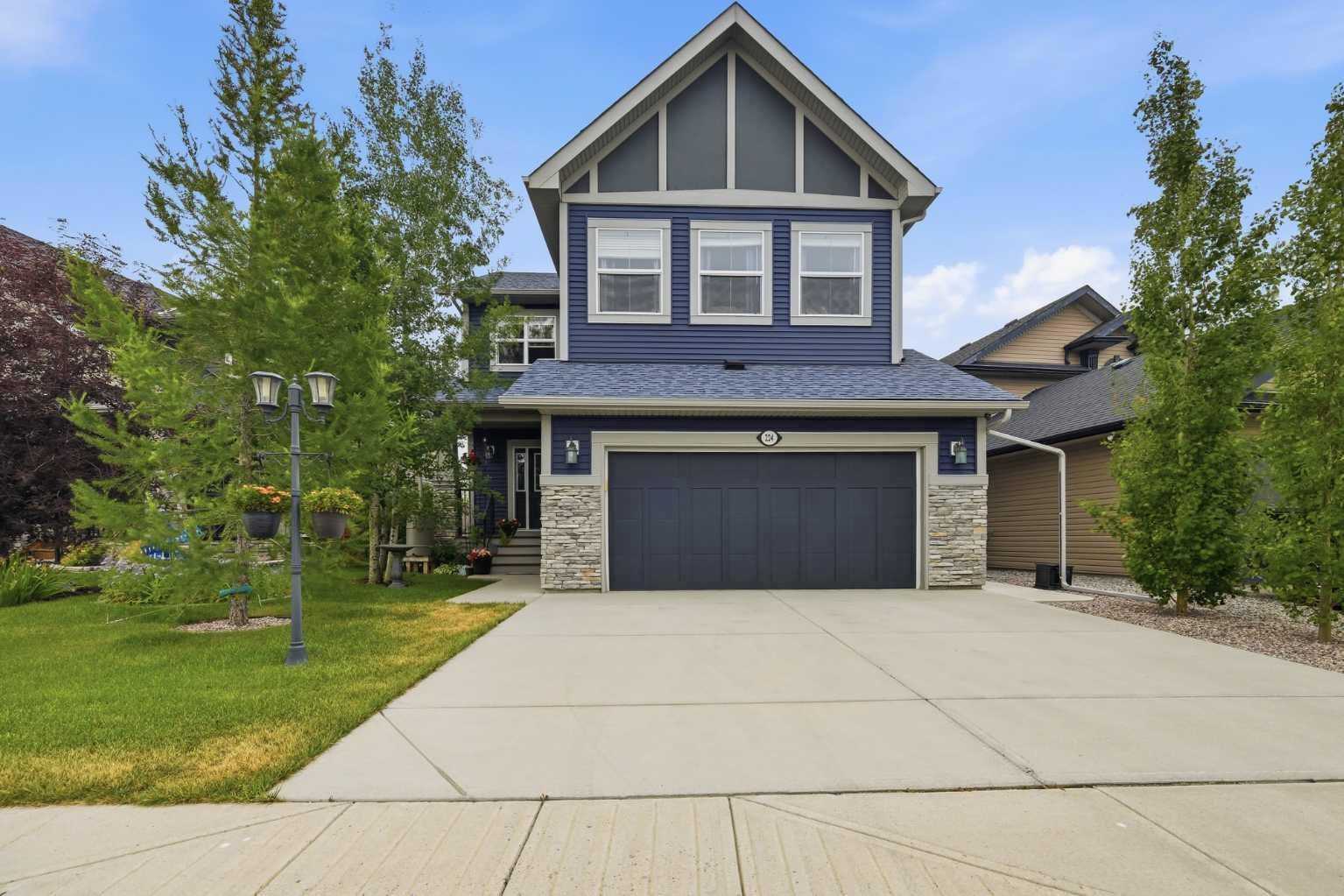 Property Photo: 224 Kingston Way SE AB T4A 0E9