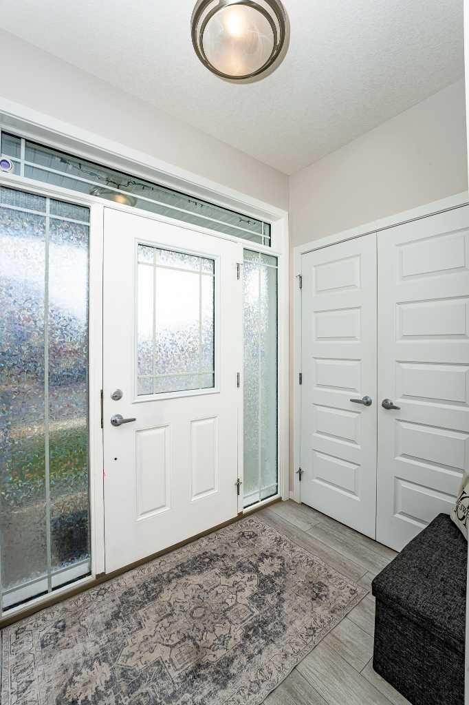 Property Photo:  717 Windrow Manor SW  AB T4B 5H6 