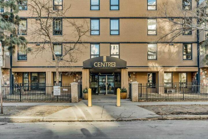 Property Photo: 733 14 Avenue SW 804 AB T2R 0N5