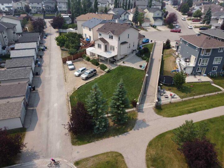 Property Photo:  145 Panamount Place NW  AB T3K 5Y5 
