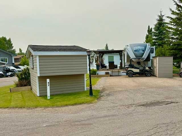 Property Photo:  35468 Range Road 30, 2092  AB T4G 0N3 