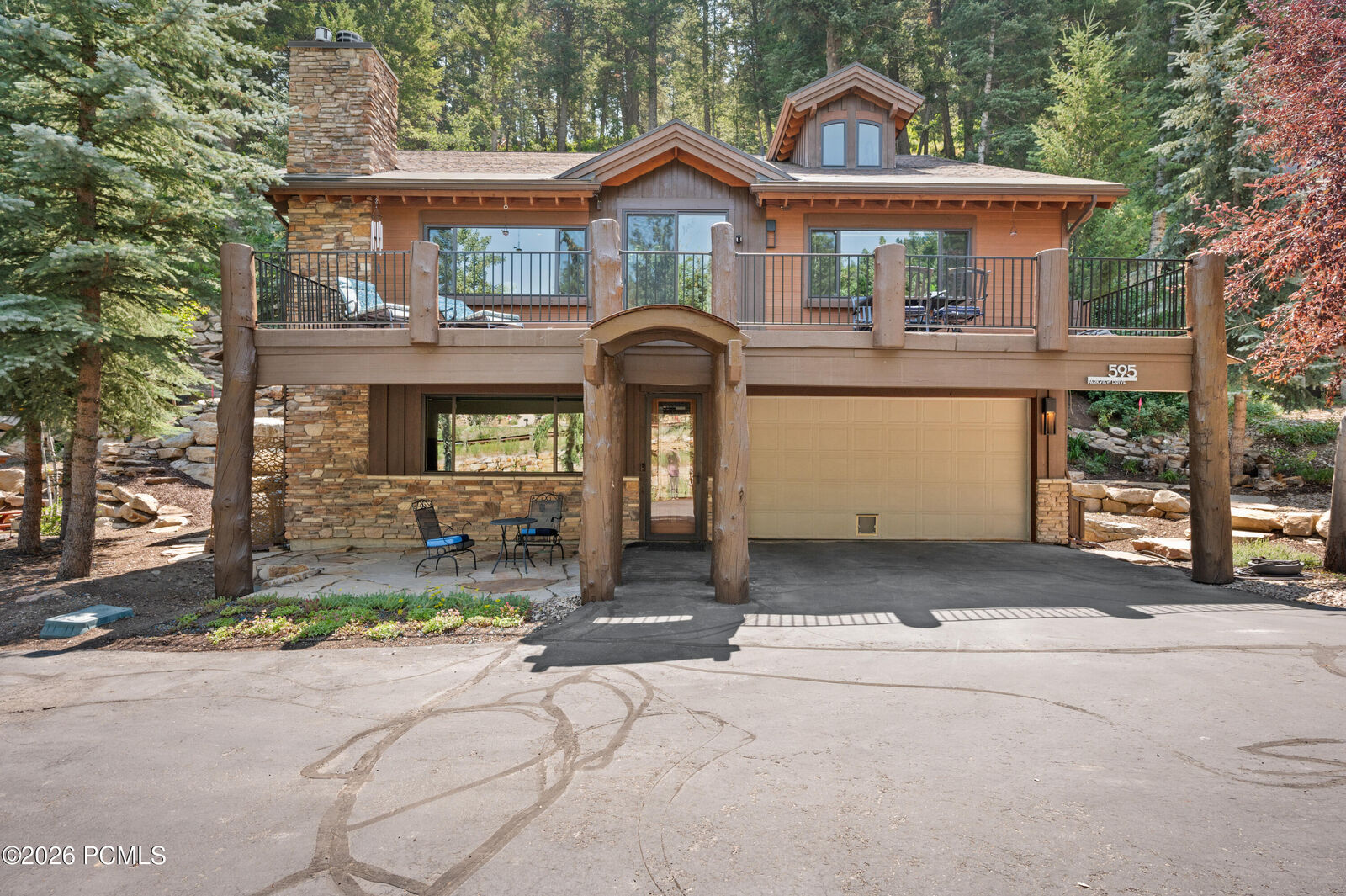 Property Photo:  595 Parkview Drive  UT 84098 