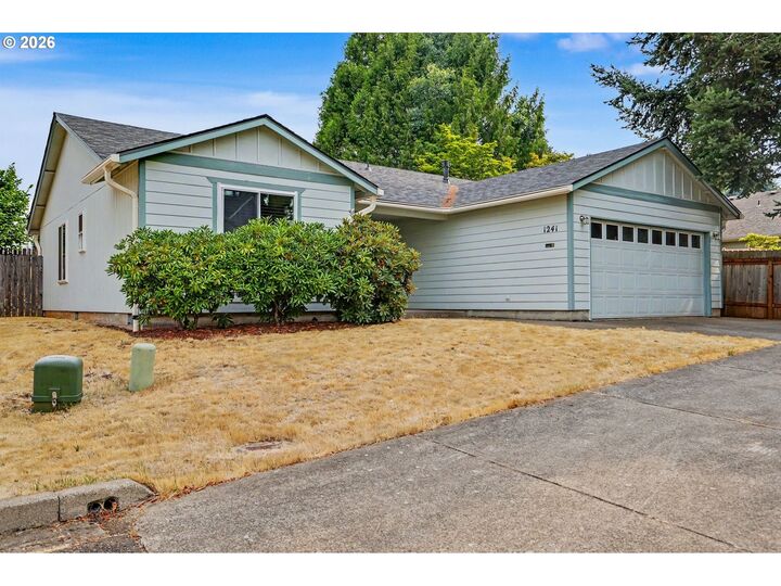 Property Photo: 1241 Anna Ln OR 97306