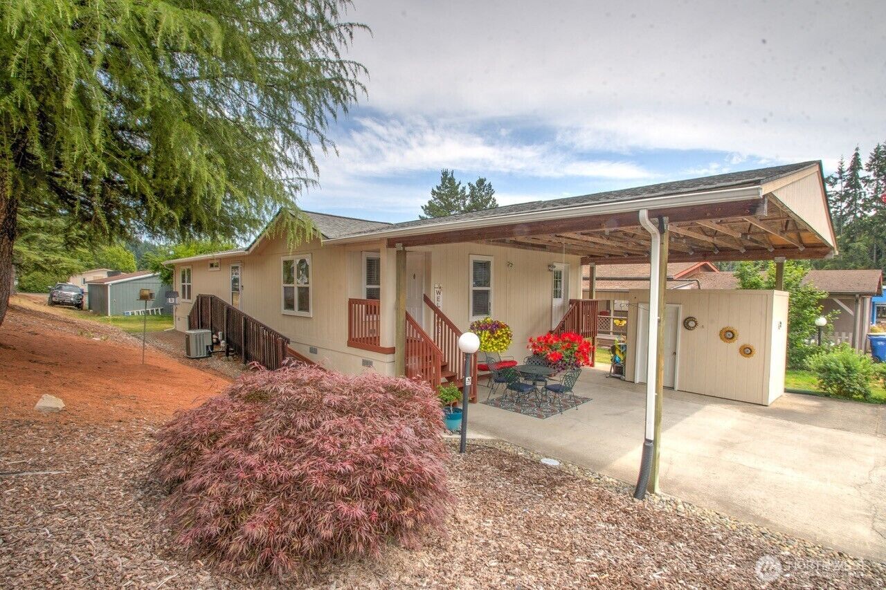 Property Photo:  1205  Marion Street 22  WA 98531 