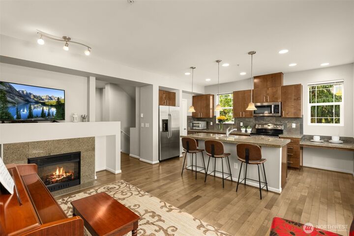 Property Photo:  15720  Manor Way D5  WA 98087 