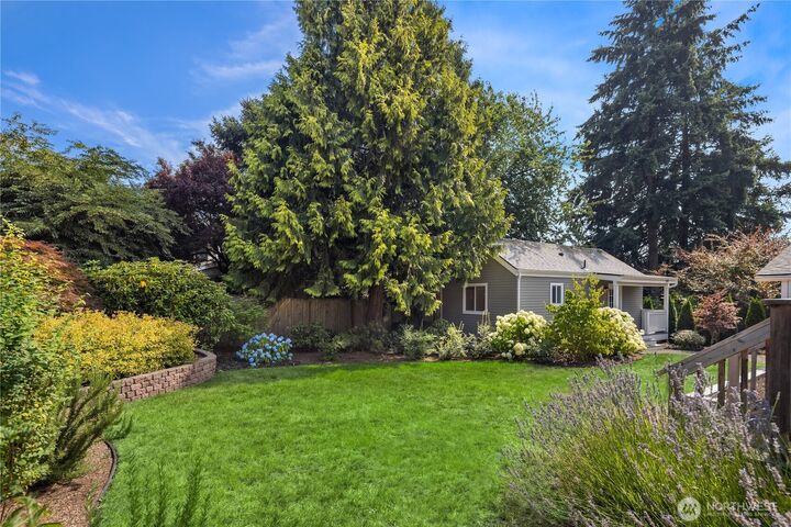 Property Photo:  11119 NE 142nd Street  WA 98034 