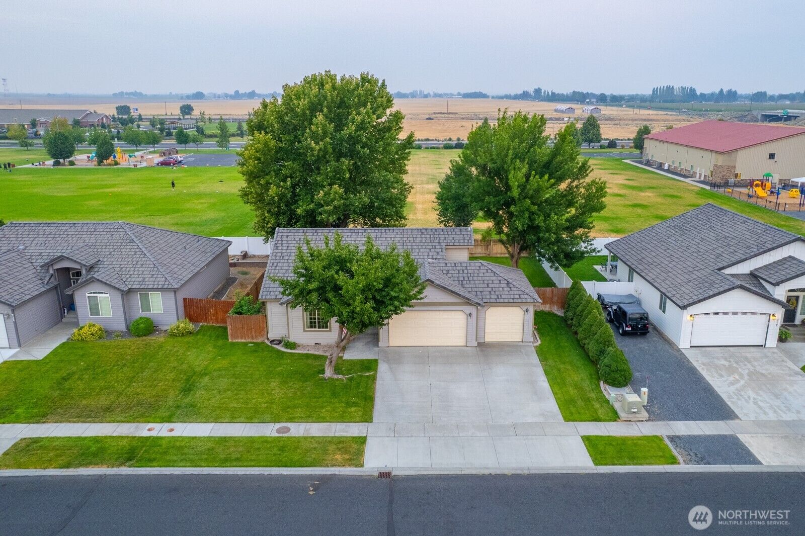 Property Photo:  211 E Inglewood Drive  WA 98837 