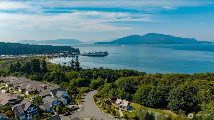 Property Photo:  1505  Harbor View Court  WA 98221 