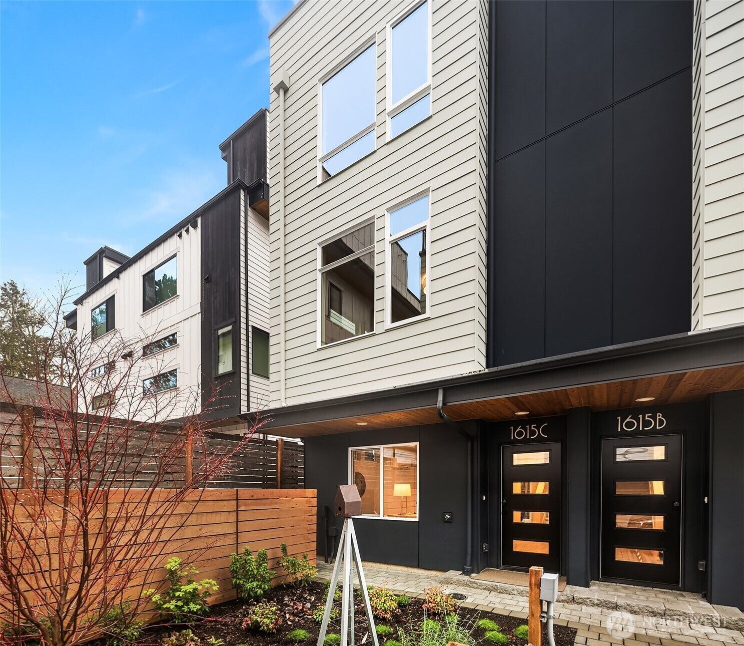 Property Photo: 1615 N 50th Street C WA 98103