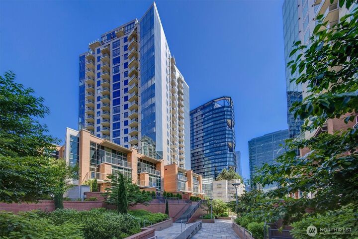 Property Photo:  10650 NE 9th Place 5208  WA 98004 