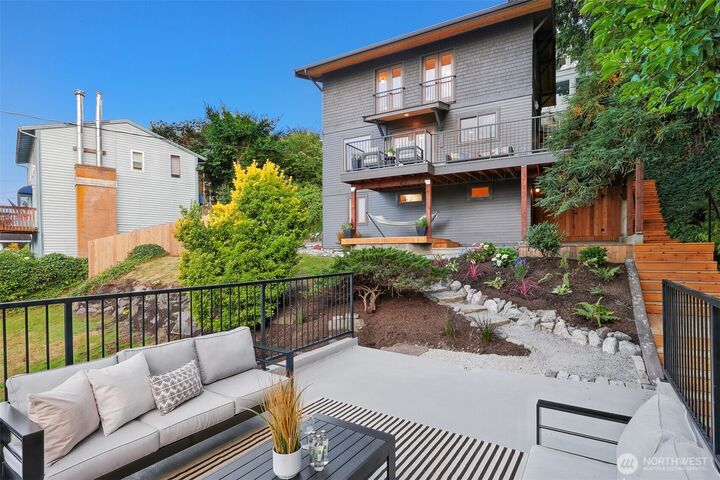 Property Photo:  4011 SW Massachusetts Street  WA 98116 