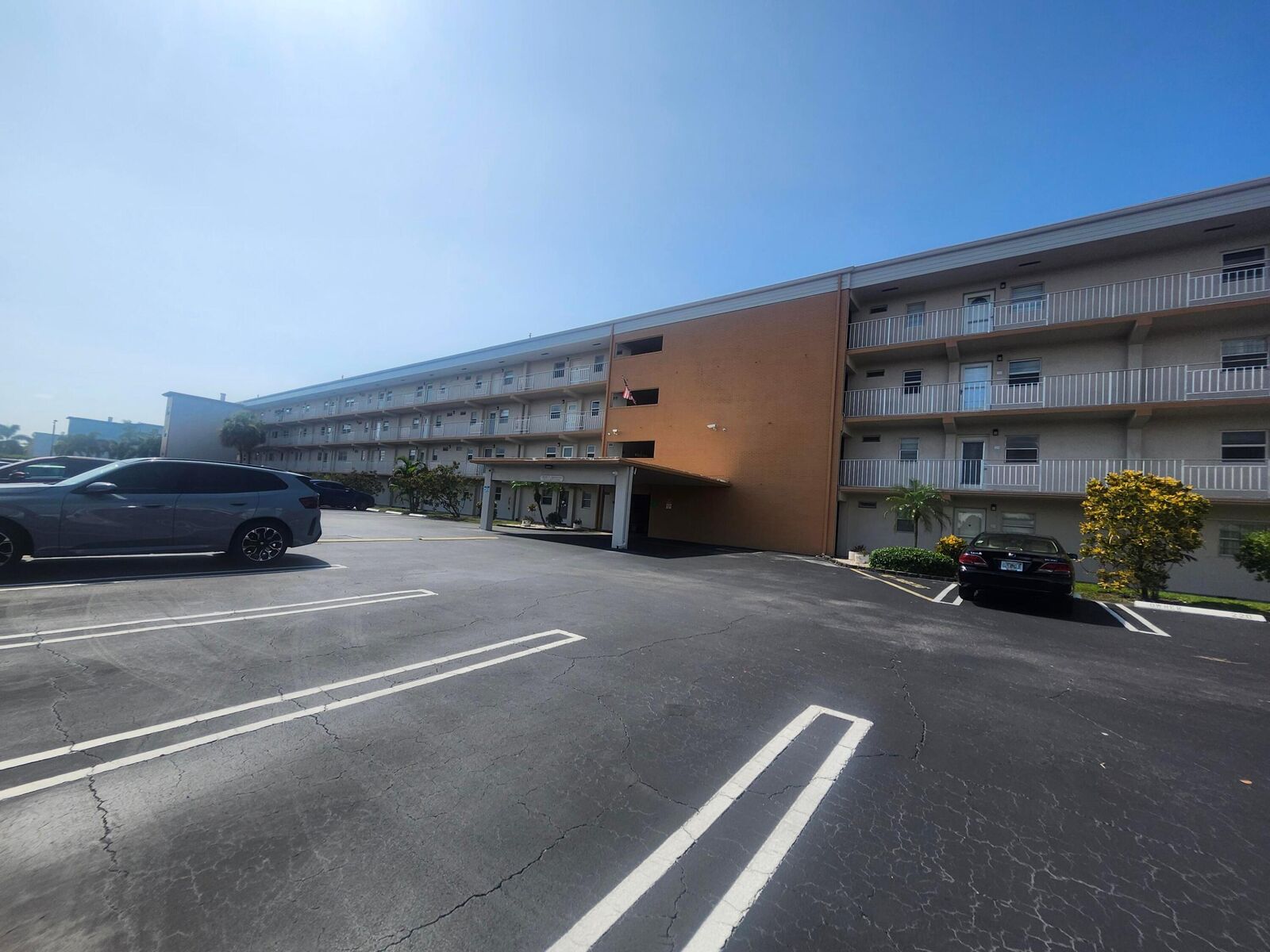Property Photo:  230 NE 26th Avenue 209  FL 33435 