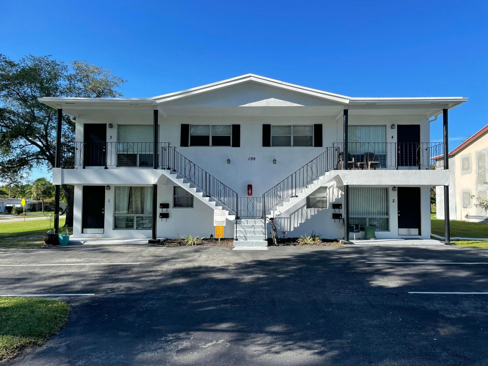 Property Photo: 199 SW 15th Street 3 FL 33432